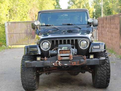 Used 2006 Jeep Wrangler X w/ Jeep 65th Anniversary Edition image 7