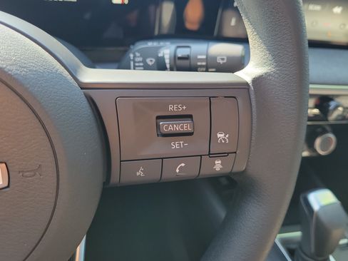 Certified 2025 Nissan Kicks SV FWD image 22