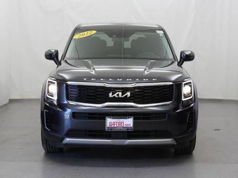 Used 2022 Kia Telluride LX AWD/4WD image 3