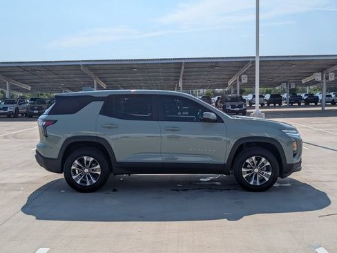 Used 2025 Chevrolet Equinox LT w/ Safety and Technology Package FWD image 6
