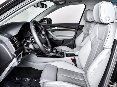 Used 2024 Audi Q5 e Premium image 16