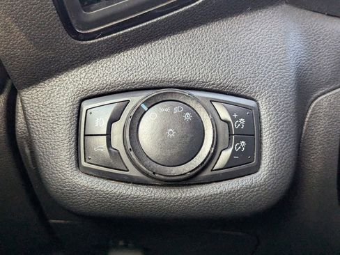 Used 2017 Ford Escape Titanium image 29