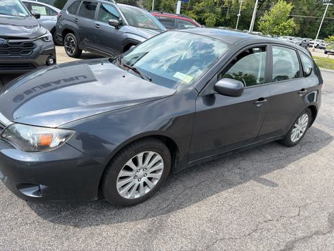 Used 2010 Subaru Impreza 2.5i Premium AWD/4WD image 3
