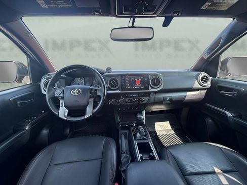 Used 2017 Toyota Tacoma TRD Pro AWD/4WD image 11