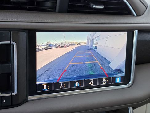 Used 2021 GMC Yukon Denali w/ Denali Premium Package image 31