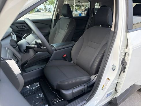 Used 2024 Nissan Rogue S AWD/4WD image 29