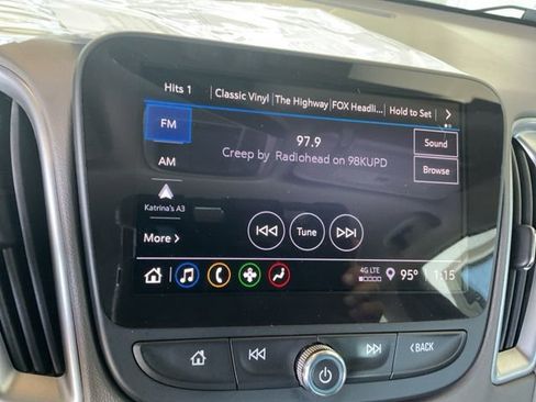 Used 2022 Chevrolet Malibu LT FWD image 17