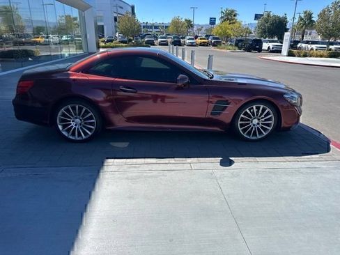Used 2017 Mercedes-Benz SL 550 image 4