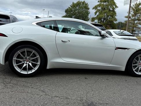 Used 2018 Jaguar F-TYPE Coupe image 9