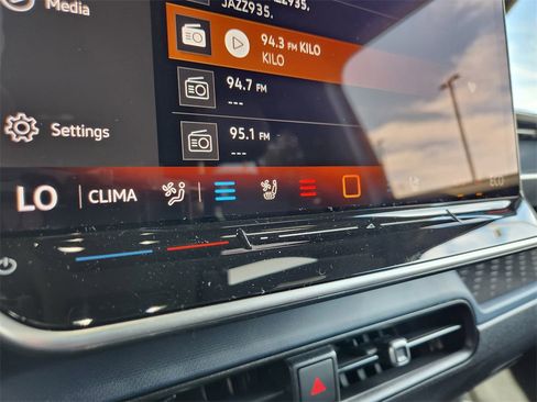 New 2025 Volkswagen ID. Buzz Pro S image 13