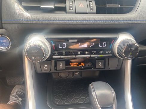 Used 2019 Toyota RAV4 XSE image 23