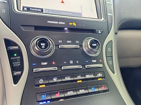 Used 2019 Lincoln Nautilus Reserve image 32