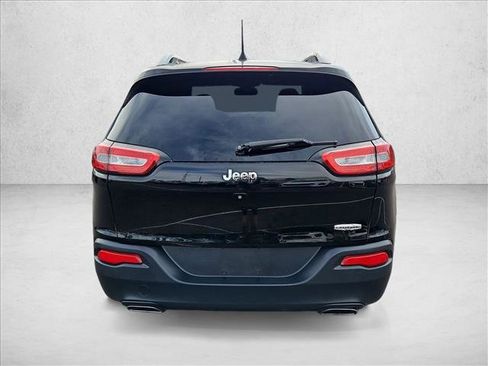 Used 2018 Jeep Cherokee Latitude Plus image 7