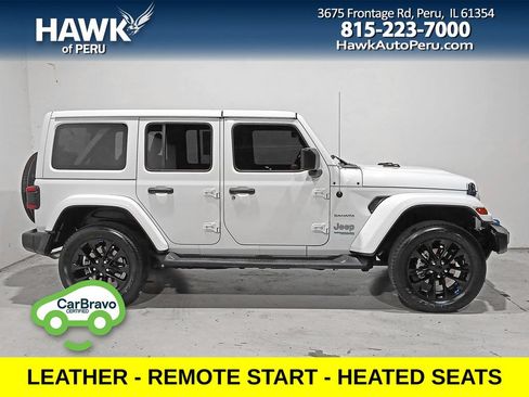Used 2022 Jeep Wrangler Unlimited Sahara AWD/4WD image 7
