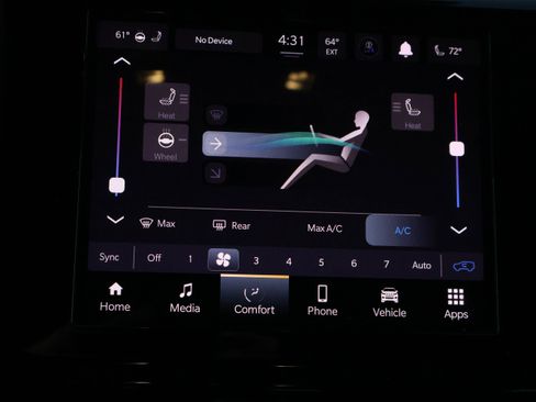 Used 2025 Jeep Grand Cherokee Altitude image 27