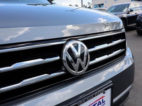 Used 2021 Volkswagen Tiguan S image 17