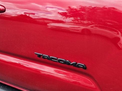 Used 2020 Toyota Tacoma TRD Off-Road w/ TRD Premium Off Road Package AWD/4WD image 10