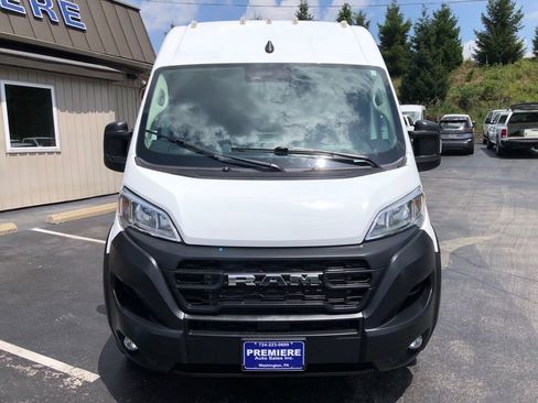 Used 2025 RAM ProMaster 2500 w/ Convenience Group FWD image 9