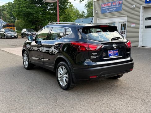 Used 2019 Nissan Rogue Sport SV w/ Technology Package AWD/4WD image 4