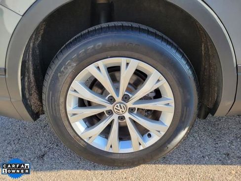Used 2019 Volkswagen Tiguan S image 5