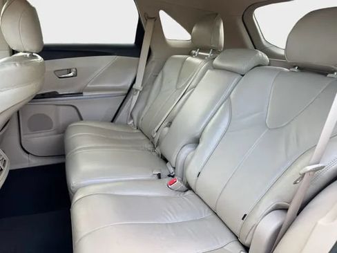 Used 2010 Toyota Venza AWD image 13