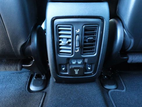 Used 2024 Dodge Durango GT image 29