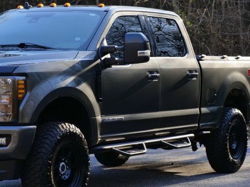 Used 2019 Ford F250 Lariat w/ Lariat Ultimate Package image 50