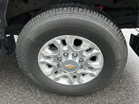 Used 2024 Chevrolet Silverado 2500 LT w/ All Star Edition AWD/4WD image 10