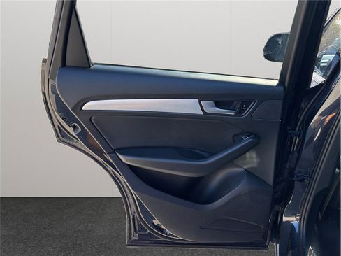 Used 2017 Audi Q5 2.0T Premium image 28