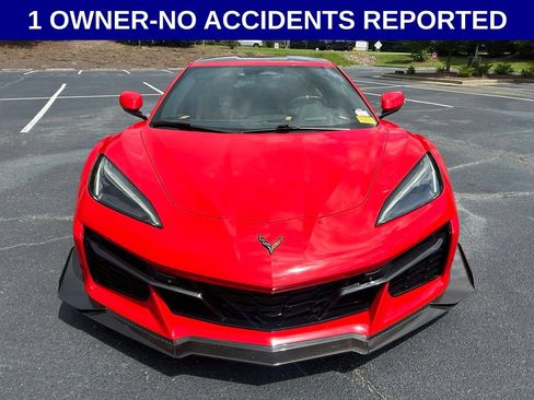 Used 2024 Chevrolet Corvette Z06 w/ Z07 Performance Package RWD image 8