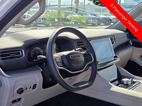 Certified 2024 Jeep Wagoneer L Series III w/ Flexible Seating Group image 27