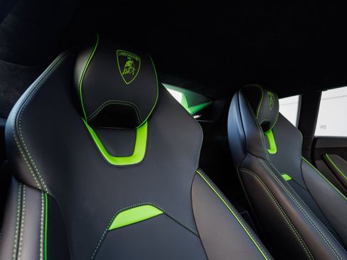 Used 2023 Lamborghini Huracan Tecnica image 34