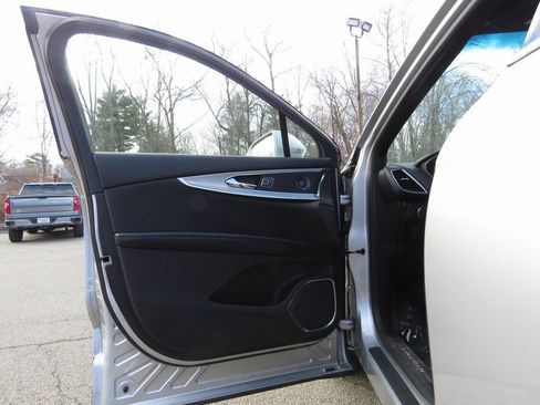 Used 2019 Lincoln Nautilus Reserve image 9