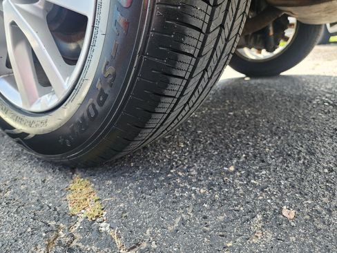 Used 2018 Nissan Rogue SV w/ Premium Package image 22