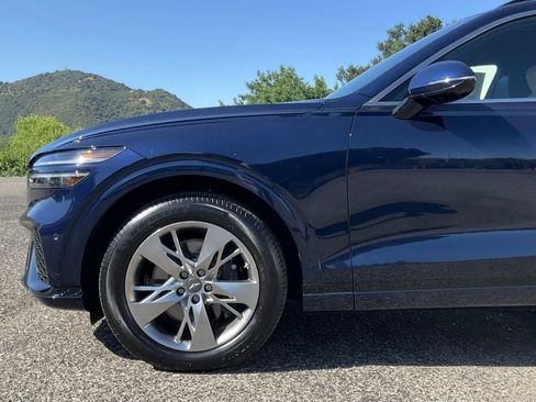 Used 2022 Genesis GV70 3.5T Sport w/ Sport Advanced Package AWD/4WD image 10