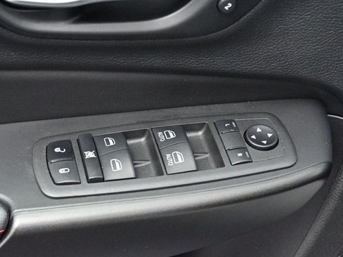 Used 2022 Jeep Cherokee Trailhawk w/ Premium Leather Package AWD/4WD image 13