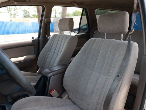 Used 2000 Toyota 4Runner 2WD w/ Upgrade Value Pkg 1 image 19
