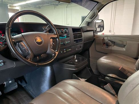 Used 2021 Chevrolet Express 2500 w/ Driver Convenience Package RWD image 13