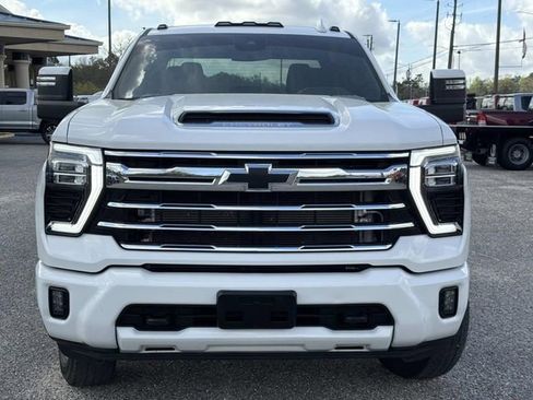 Used 2024 Chevrolet Silverado 3500 LTZ w/ LTZ Convenience Package AWD/4WD image 4