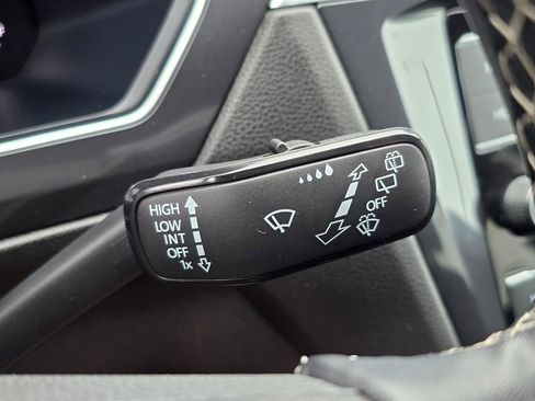 Used 2024 Volkswagen Tiguan S image 42