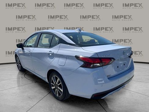Used 2025 Nissan Versa SV FWD image 3