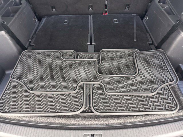Used 2024 Volkswagen Atlas SE w/ Black Wheel Package AWD/4WD image 32