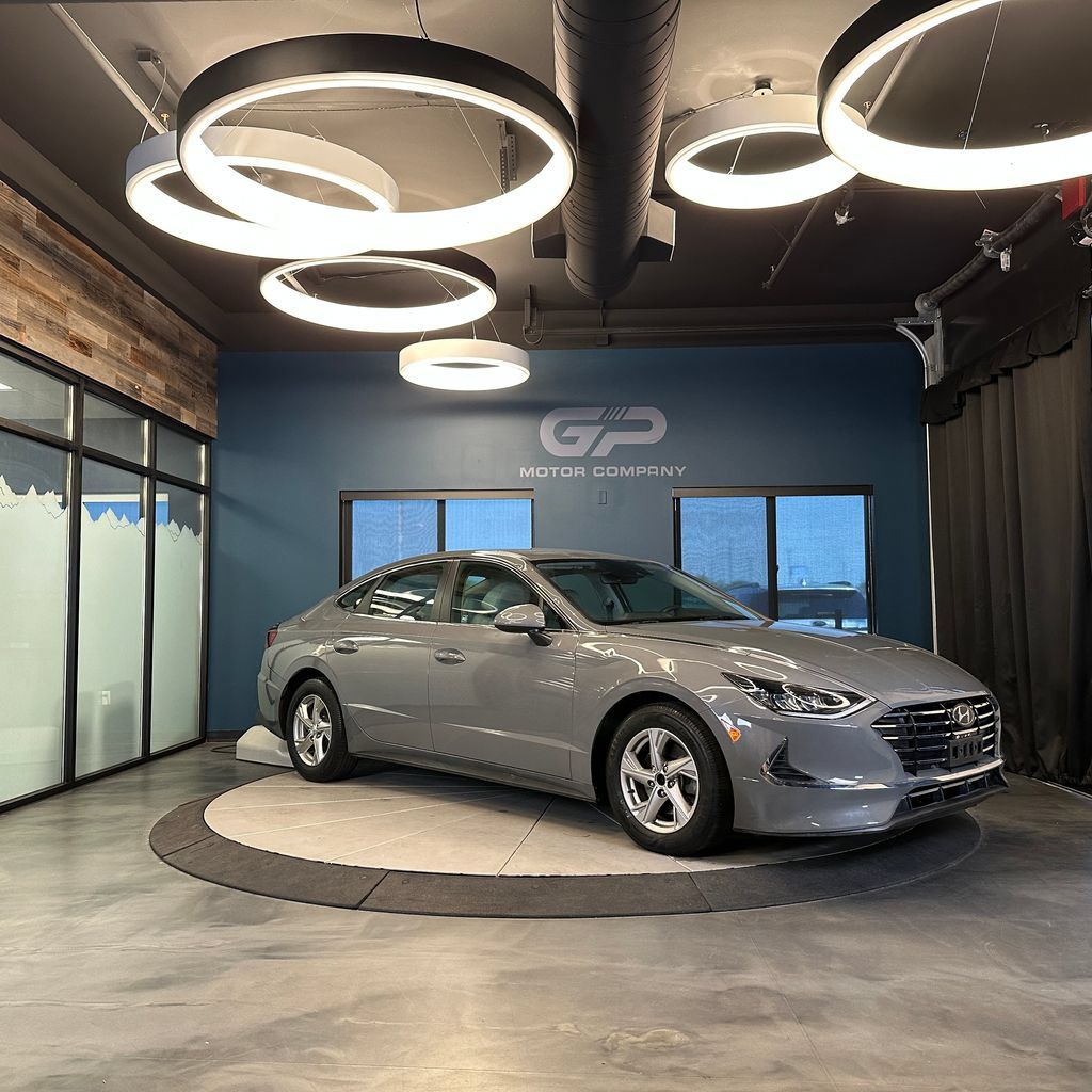 Used 2020 Hyundai Sonata SE FWD image 1