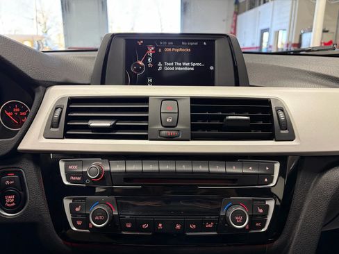 Used 2017 BMW 320i xDrive Sedan image 41