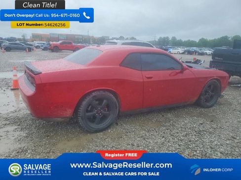 Used 2012 Dodge Challenger R/T RWD image 4