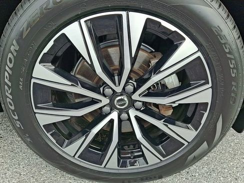 Certified 2023 Volvo XC60 B5 Plus w/ Climate Package AWD/4WD image 7