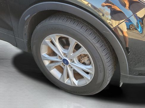 Used 2018 Ford Escape SEL w/ Ford Safe & Smart Package image 28