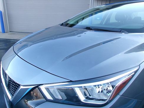 Used 2021 Nissan Versa SV image 8