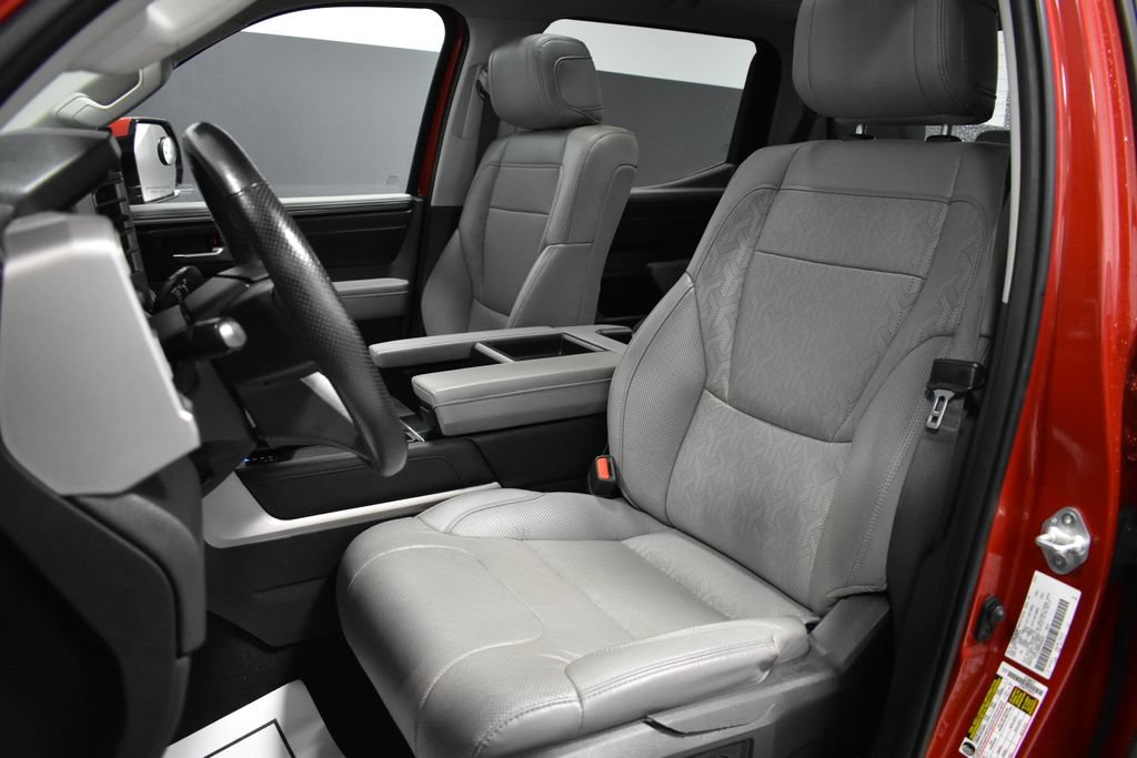 Used 2024 Toyota Tundra Limited AWD/4WD image 5