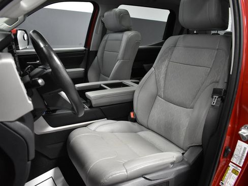 Used 2024 Toyota Tundra Limited AWD/4WD image 5